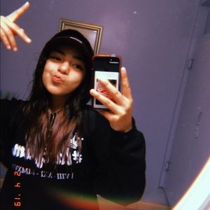 Meet your Posher, Dalaila